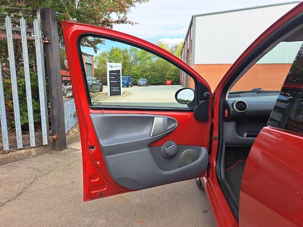 Used Toyota AYGO 2011 for sale - 76084270: Photo 39