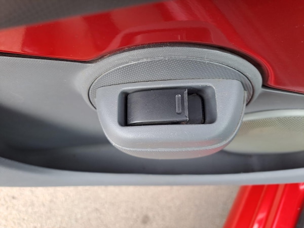 Used Toyota AYGO 2011 for sale - 76084270: Photo 40