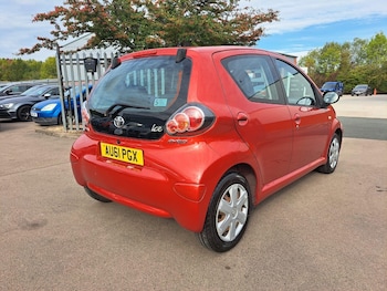 Used Toyota AYGO 2011 for sale - 76084270: Photo 4