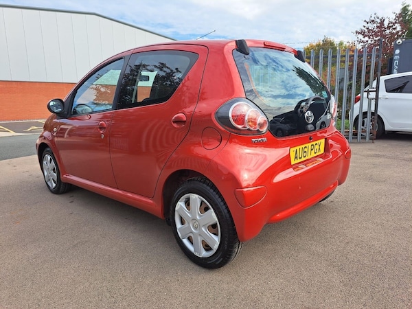 Used Toyota AYGO 2011 for sale - 76084270: Photo 6