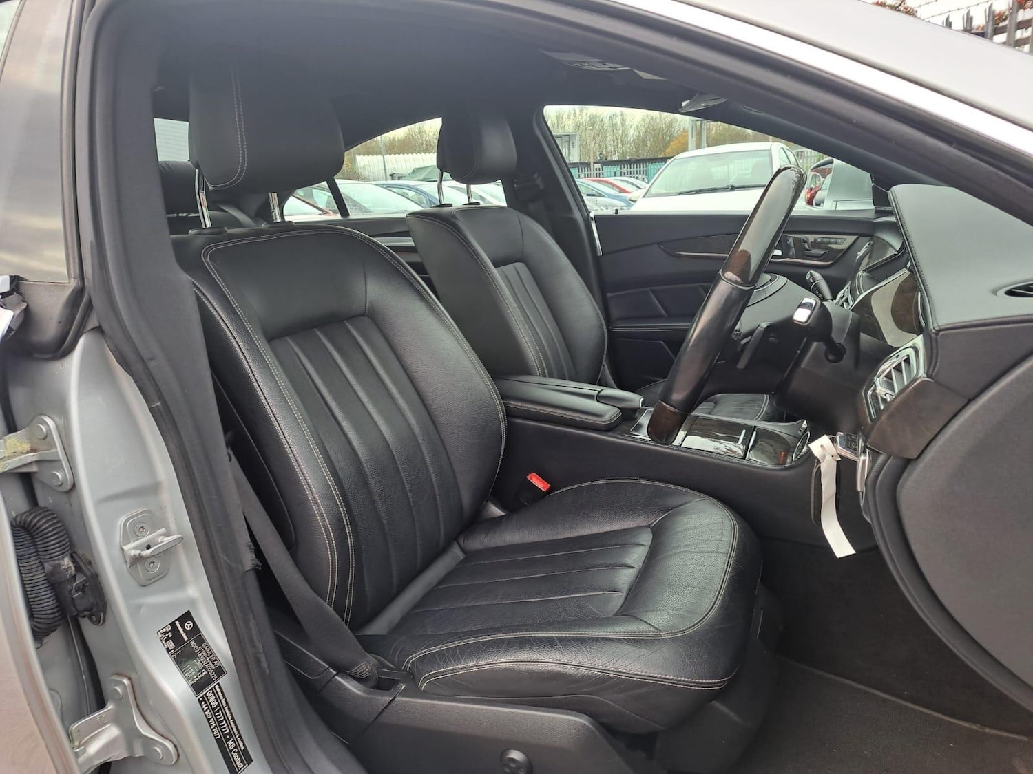 Used Mercedes-Benz CLS 2011 for sale - 76942637: Photo 11