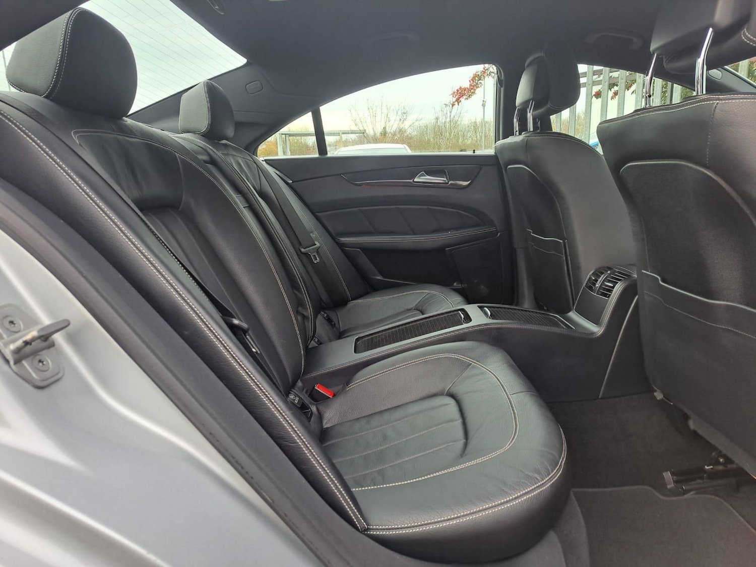 Used Mercedes-Benz CLS 2011 for sale - 76942637: Photo 12