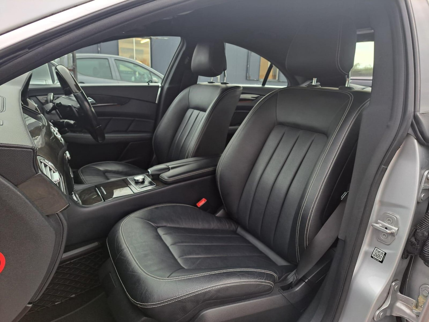 Used Mercedes-Benz CLS 2011 for sale - 76942637: Photo 18