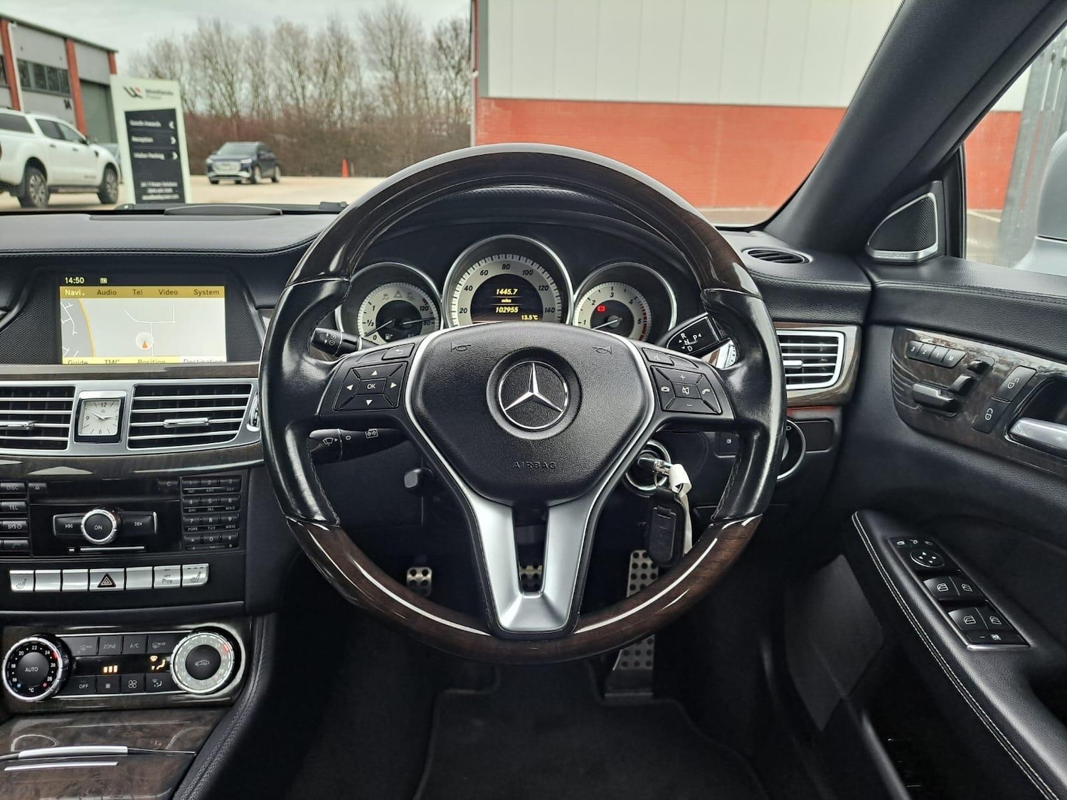 Used Mercedes-Benz CLS 2011 for sale - 76942637: Photo 22