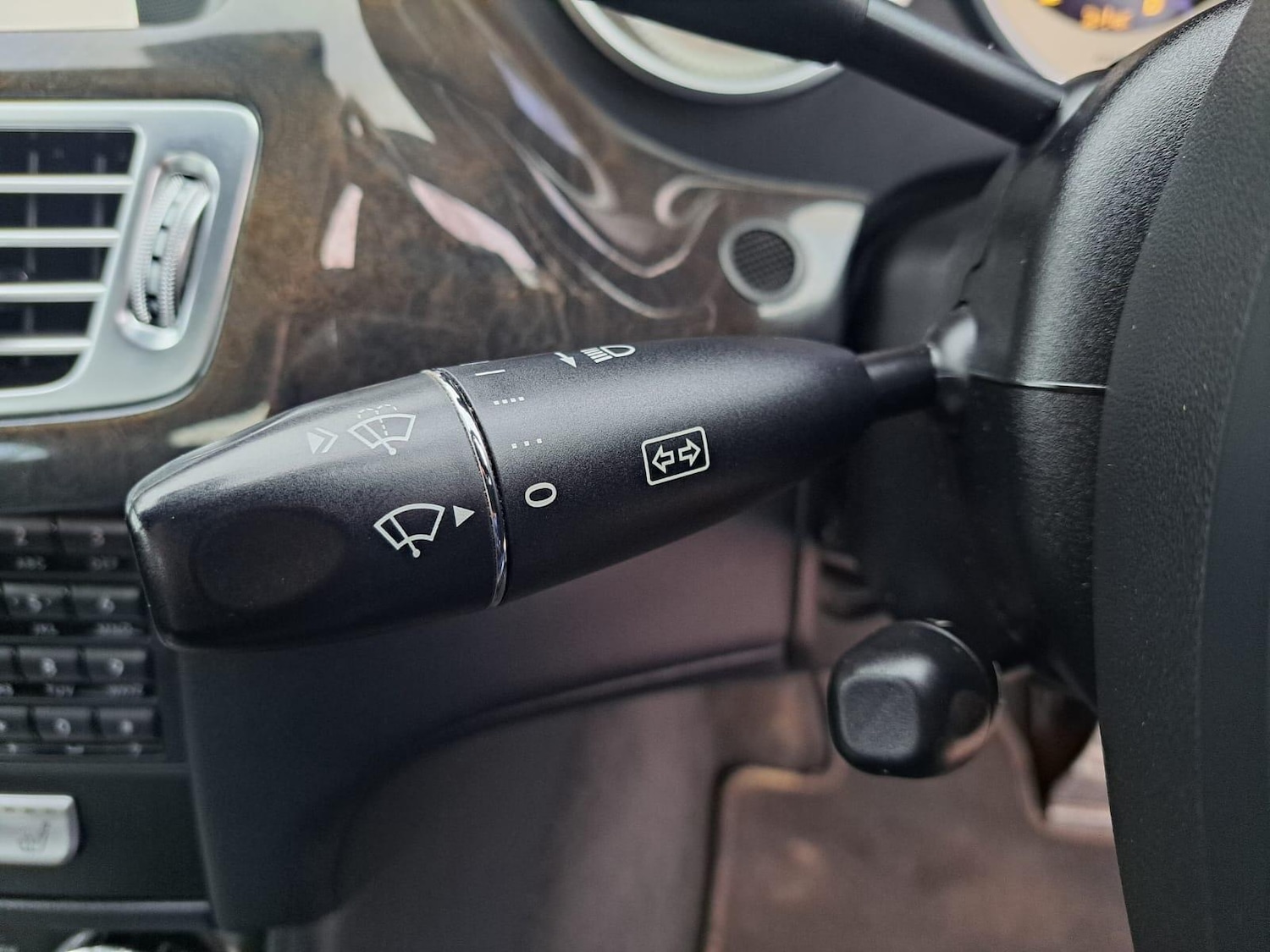 Used Mercedes-Benz CLS 2011 for sale - 76942637: Photo 26