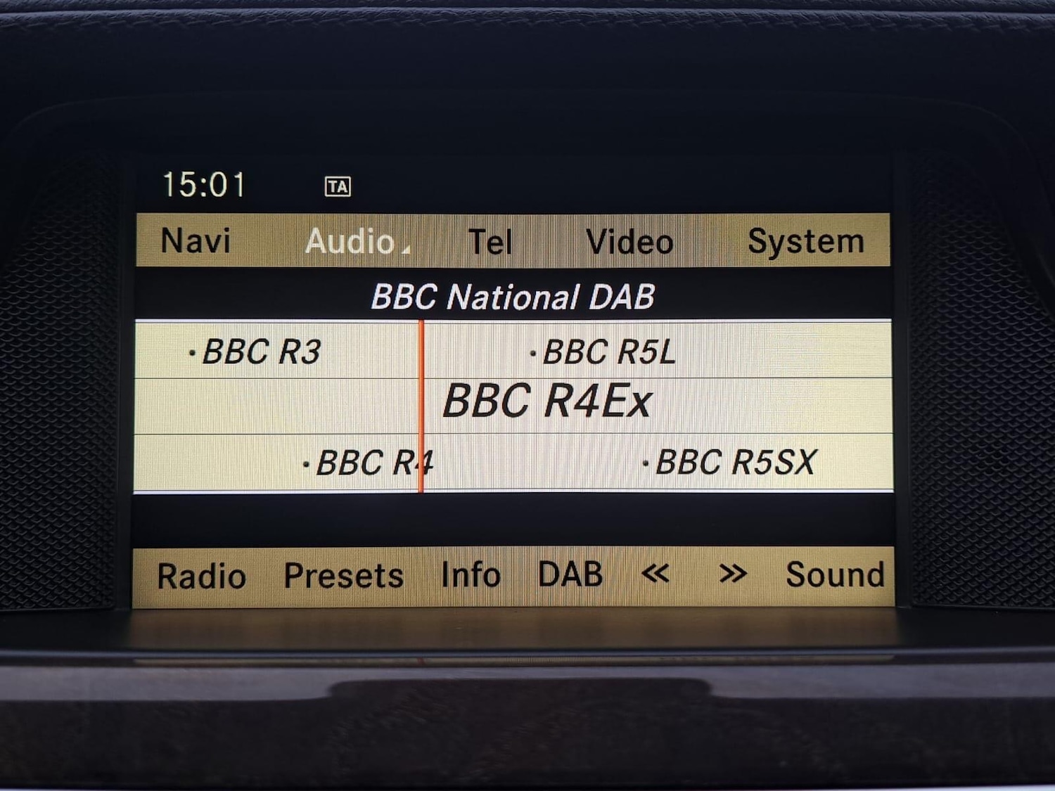 Used Mercedes-Benz CLS 2011 for sale - 76942637: Photo 35