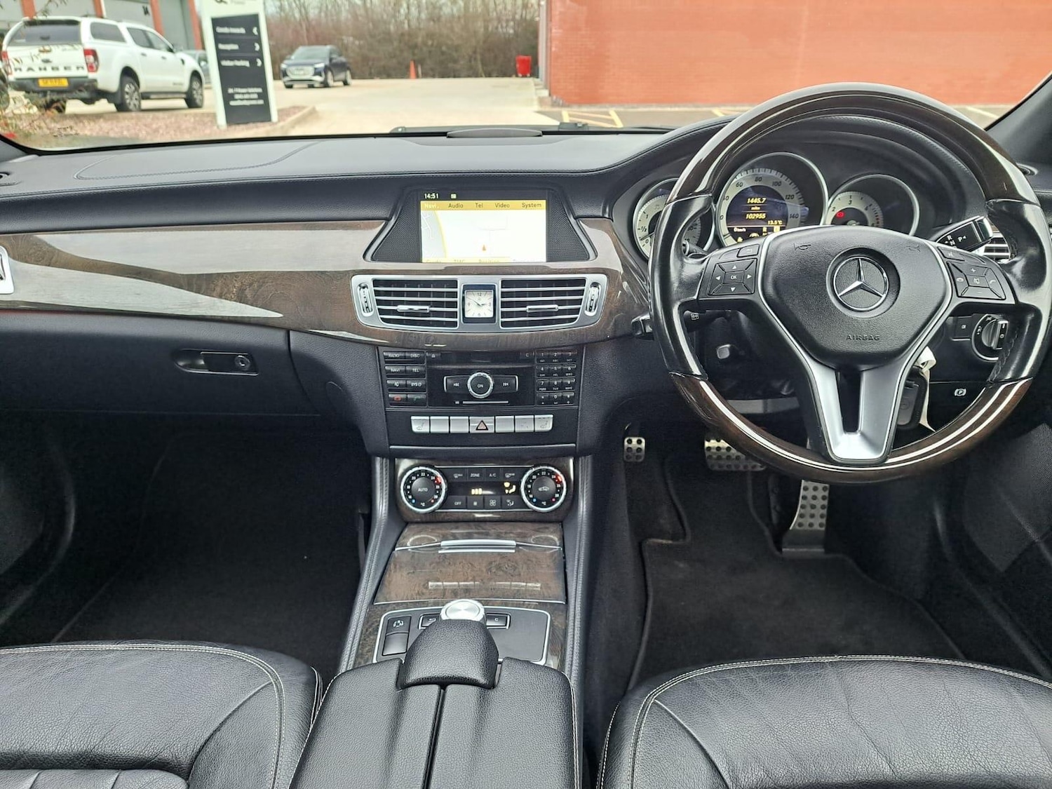Used Mercedes-Benz CLS 2011 for sale - 76942637: Photo 42