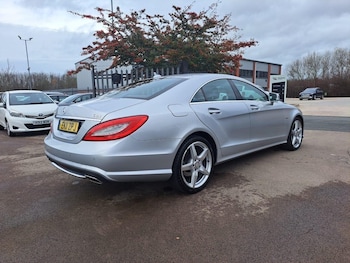 Used Mercedes-Benz CLS 2011 for sale - 76942637: Photo