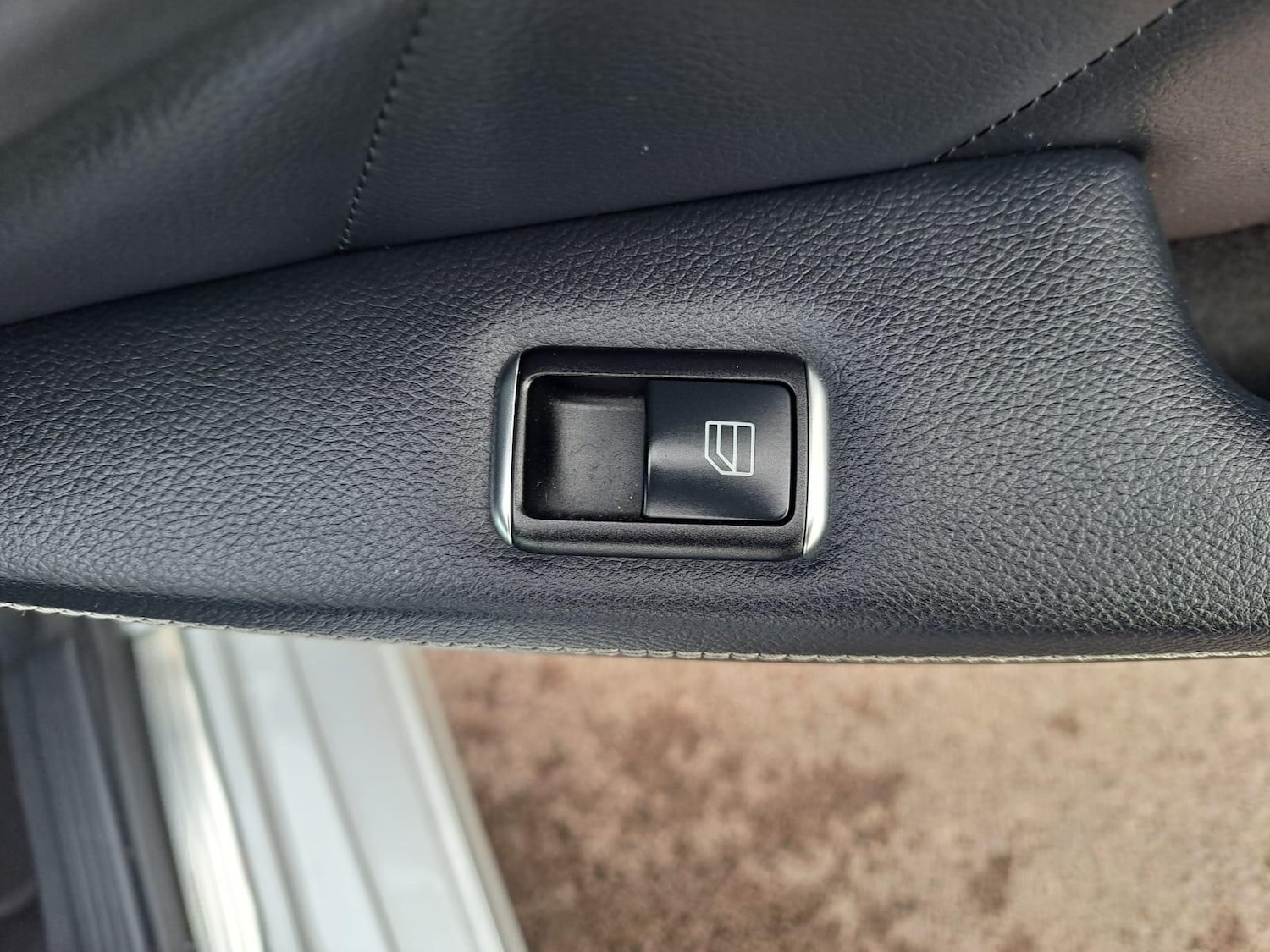 Used Mercedes-Benz CLS 2011 for sale - 76942637: Photo 63