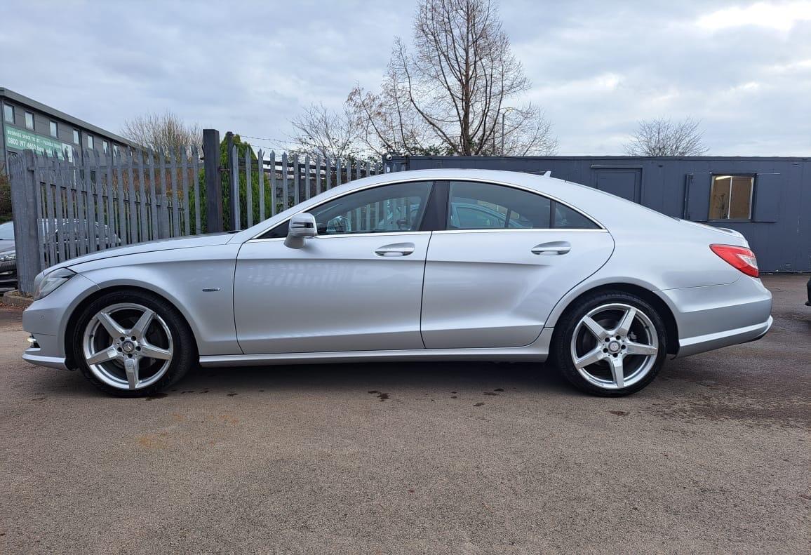 Used Mercedes-Benz CLS 2011 for sale - 76942637: Photo 7