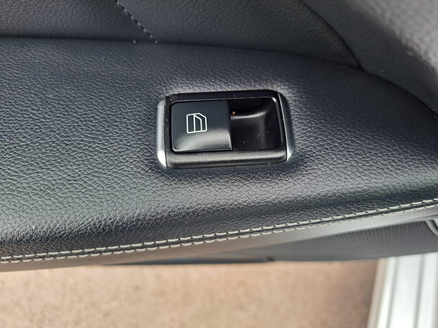 Used Mercedes-Benz CLS 2011 for sale - 76942637: Photo 71