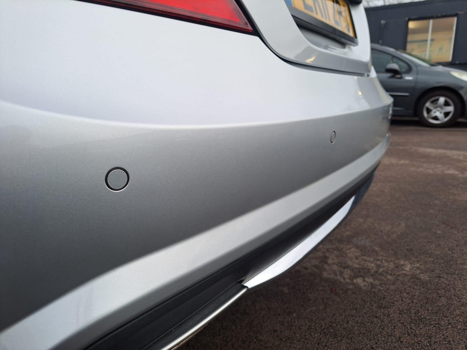 Used Mercedes-Benz CLS 2011 for sale - 76942637: Photo 75