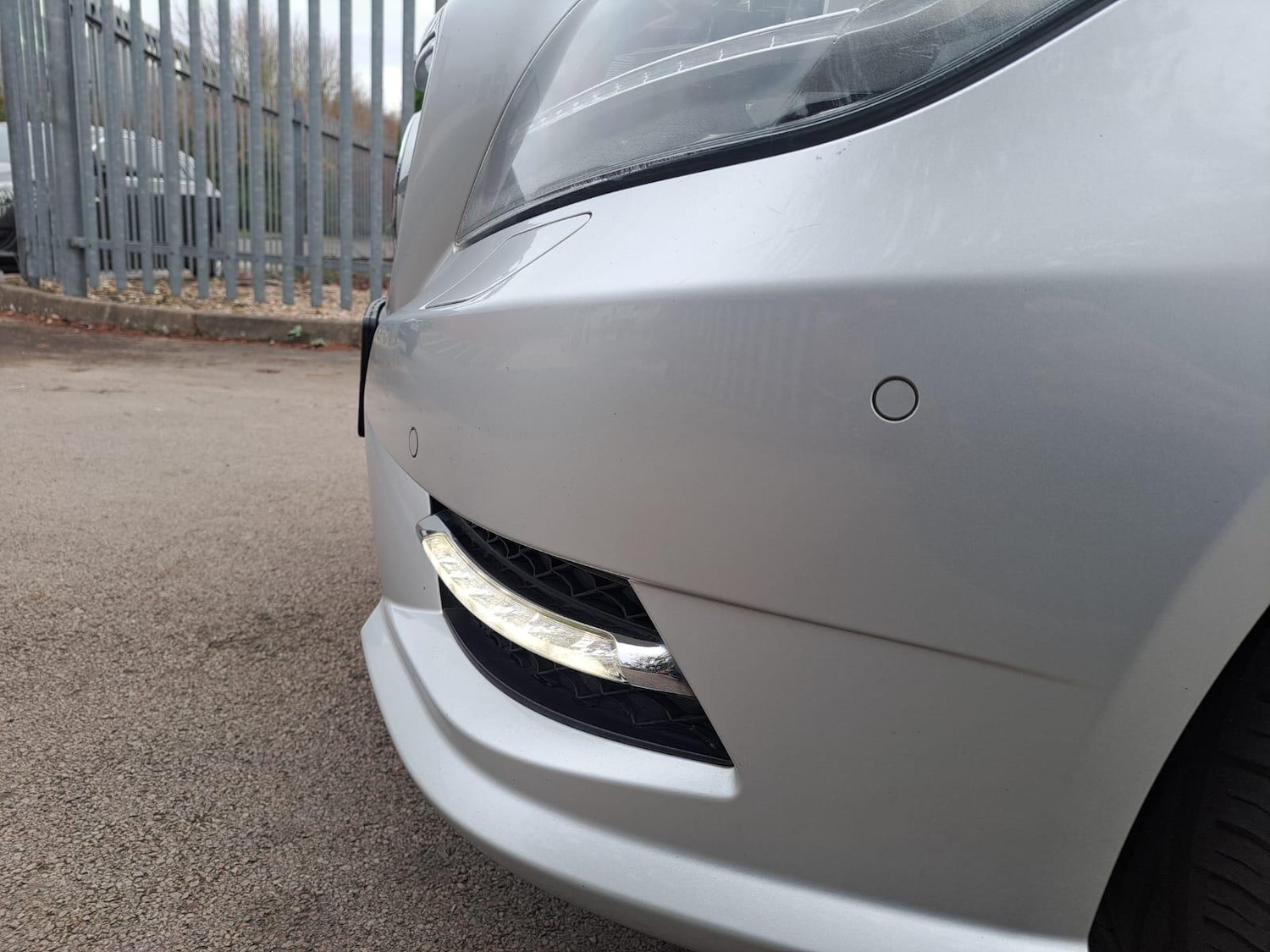 Used Mercedes-Benz CLS 2011 for sale - 76942637: Photo 76