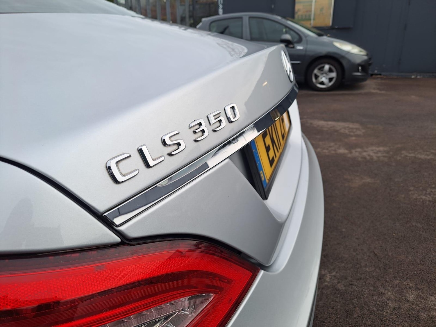 Used Mercedes-Benz CLS 2011 for sale - 76942637: Photo 80