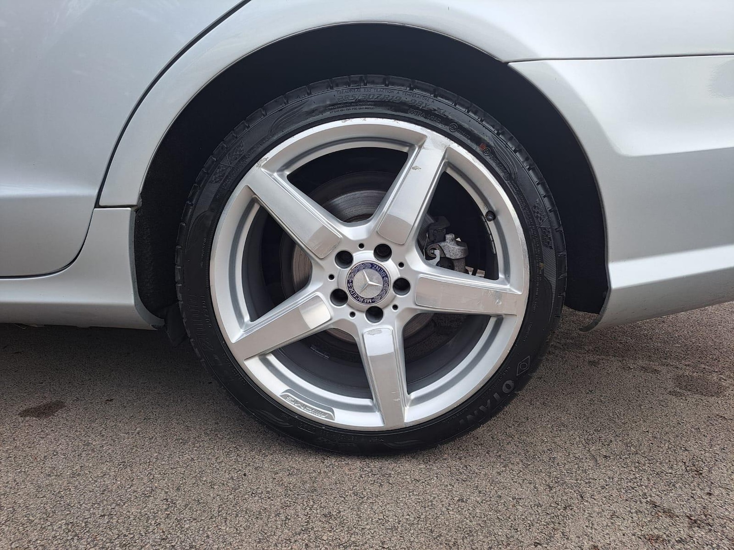 Used Mercedes-Benz CLS 2011 for sale - 76942637: Photo 86