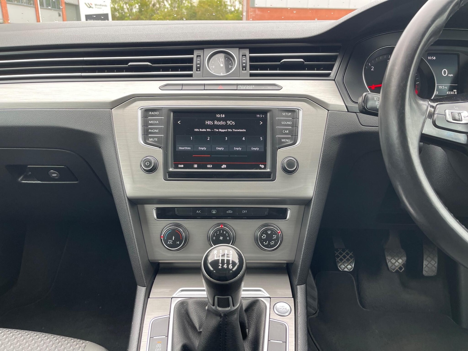 Used Volkswagen Passat 2015 for sale - 76988850: Photo 29