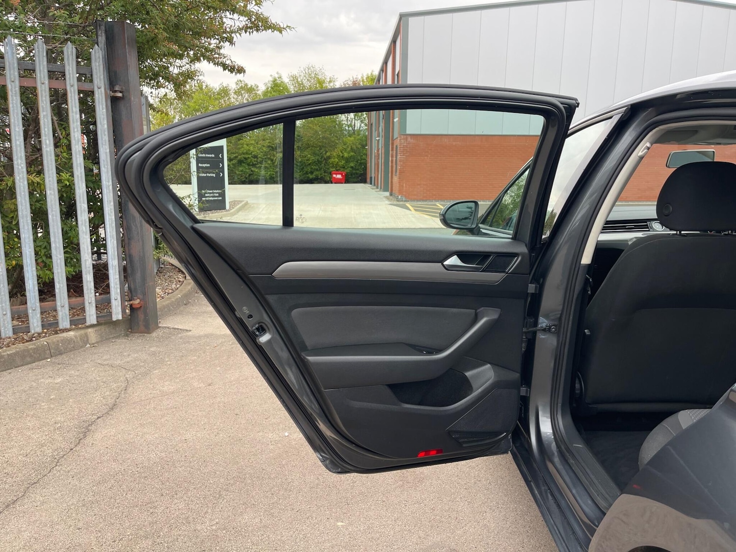 Used Volkswagen Passat 2015 for sale - 76988850: Photo 71