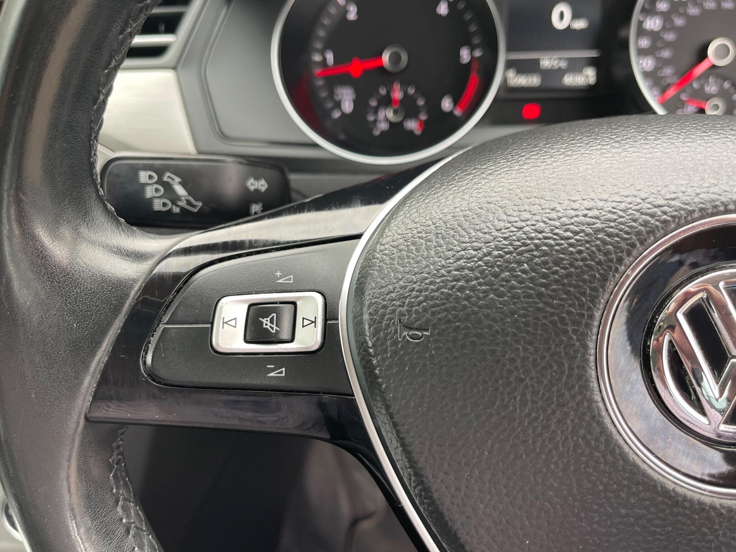 Used Volkswagen Passat 2015 for sale - 75989974: Photo 25