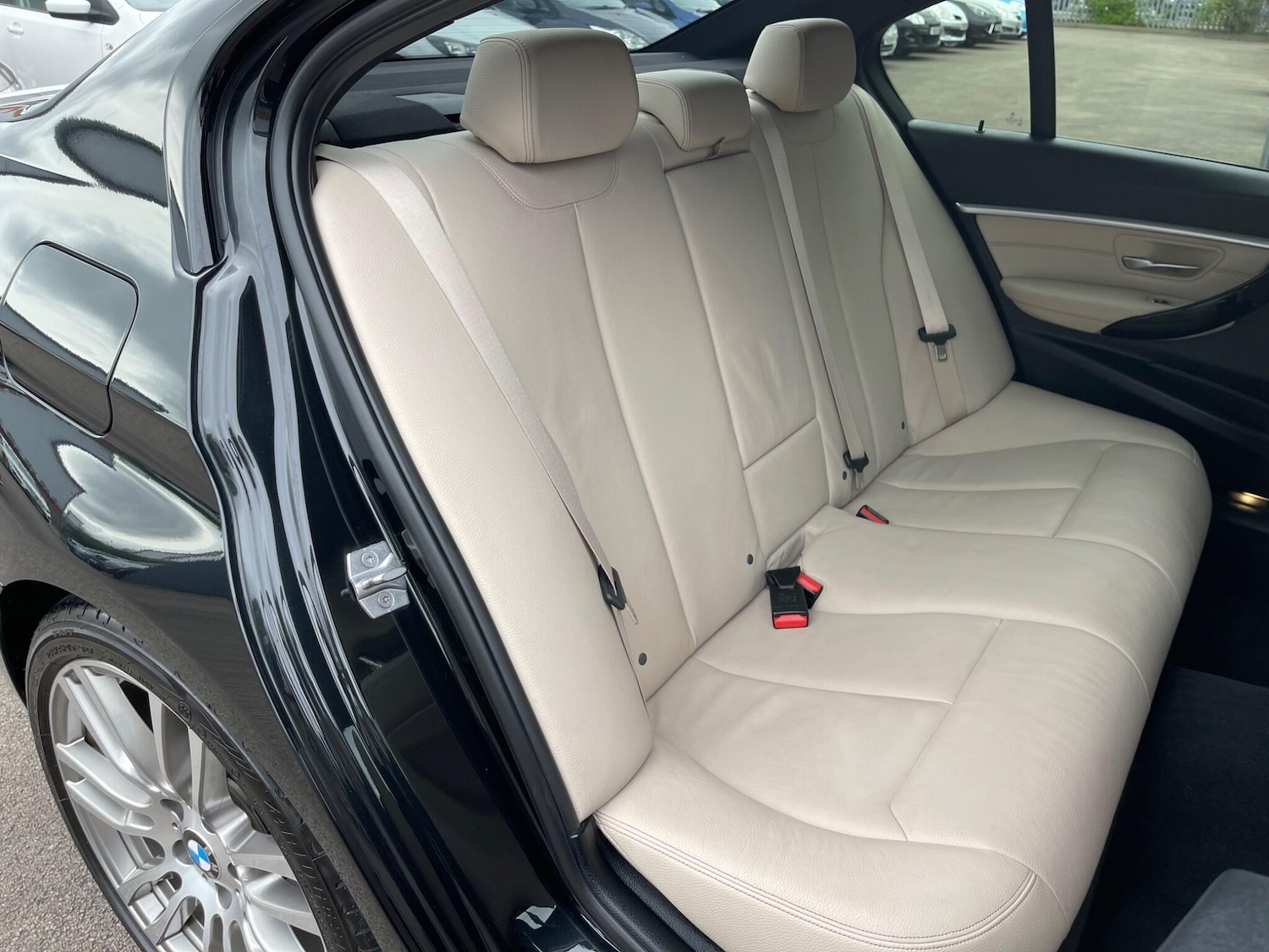 Used BMW 3 Series 2016 for sale - 76371094: Photo 13