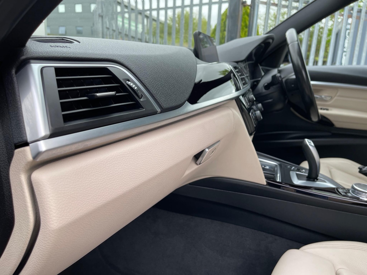 Used BMW 3 Series 2016 for sale - 76371094: Photo 15