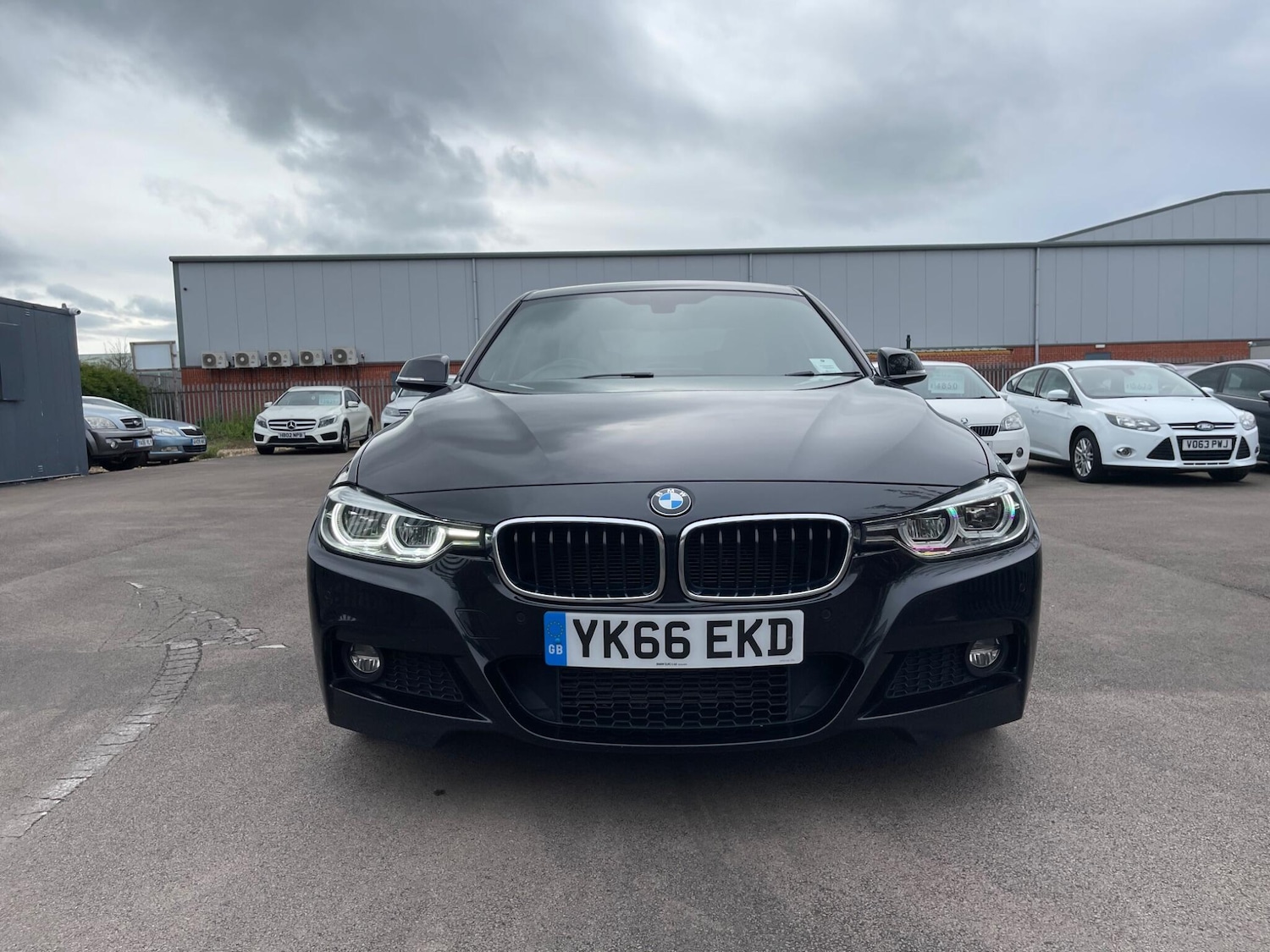 Used BMW 3 Series 2016 for sale - 76371094: Photo 2