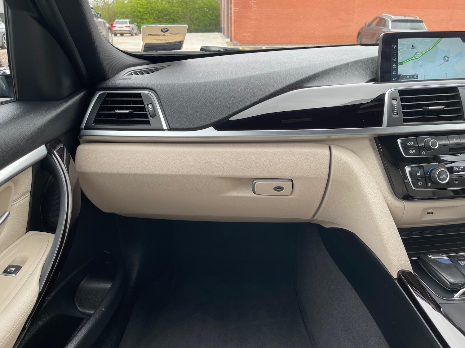 Used BMW 3 Series 2016 for sale - 76371094: Photo 24