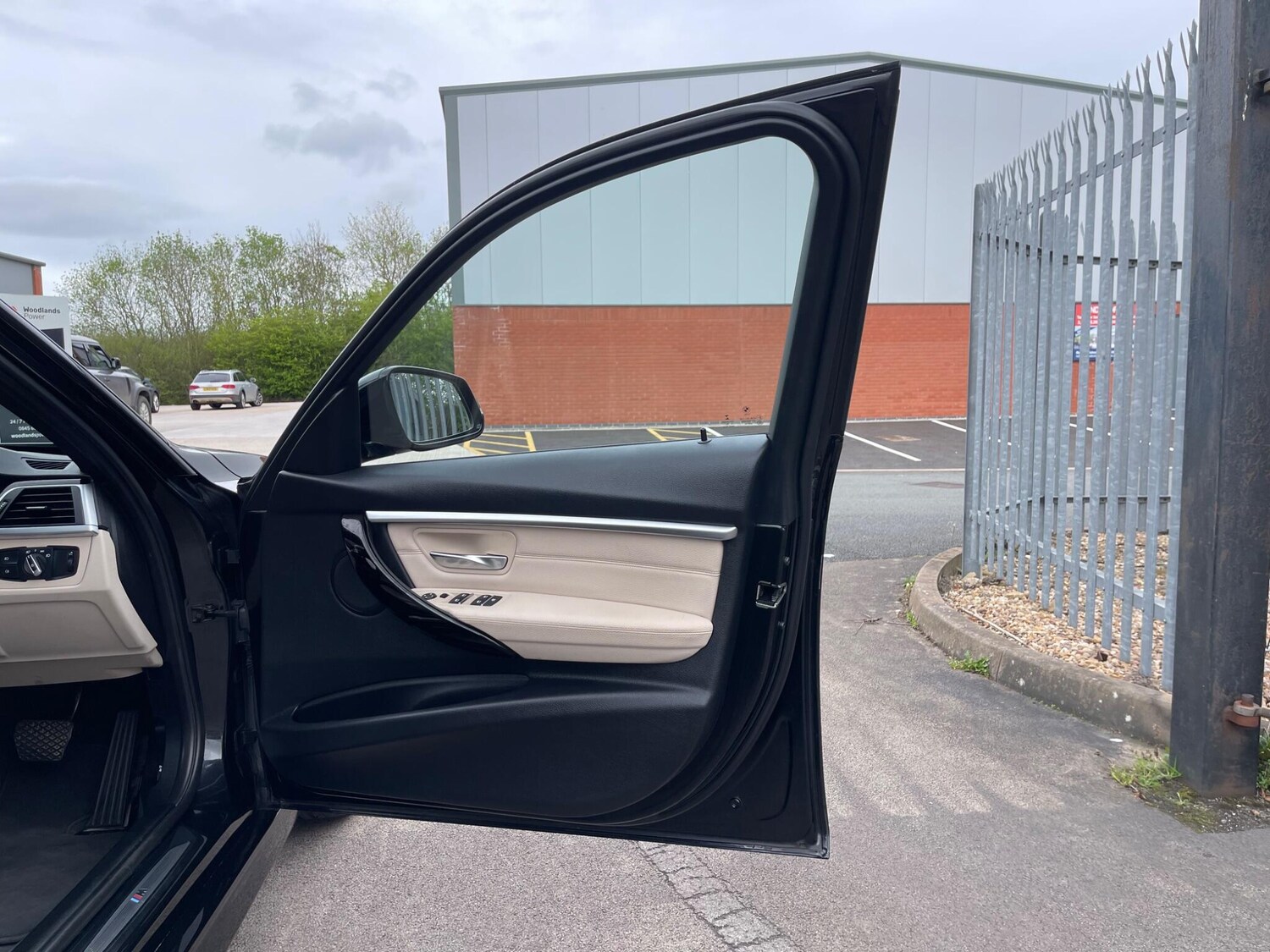 Used BMW 3 Series 2016 for sale - 76371094: Photo 64