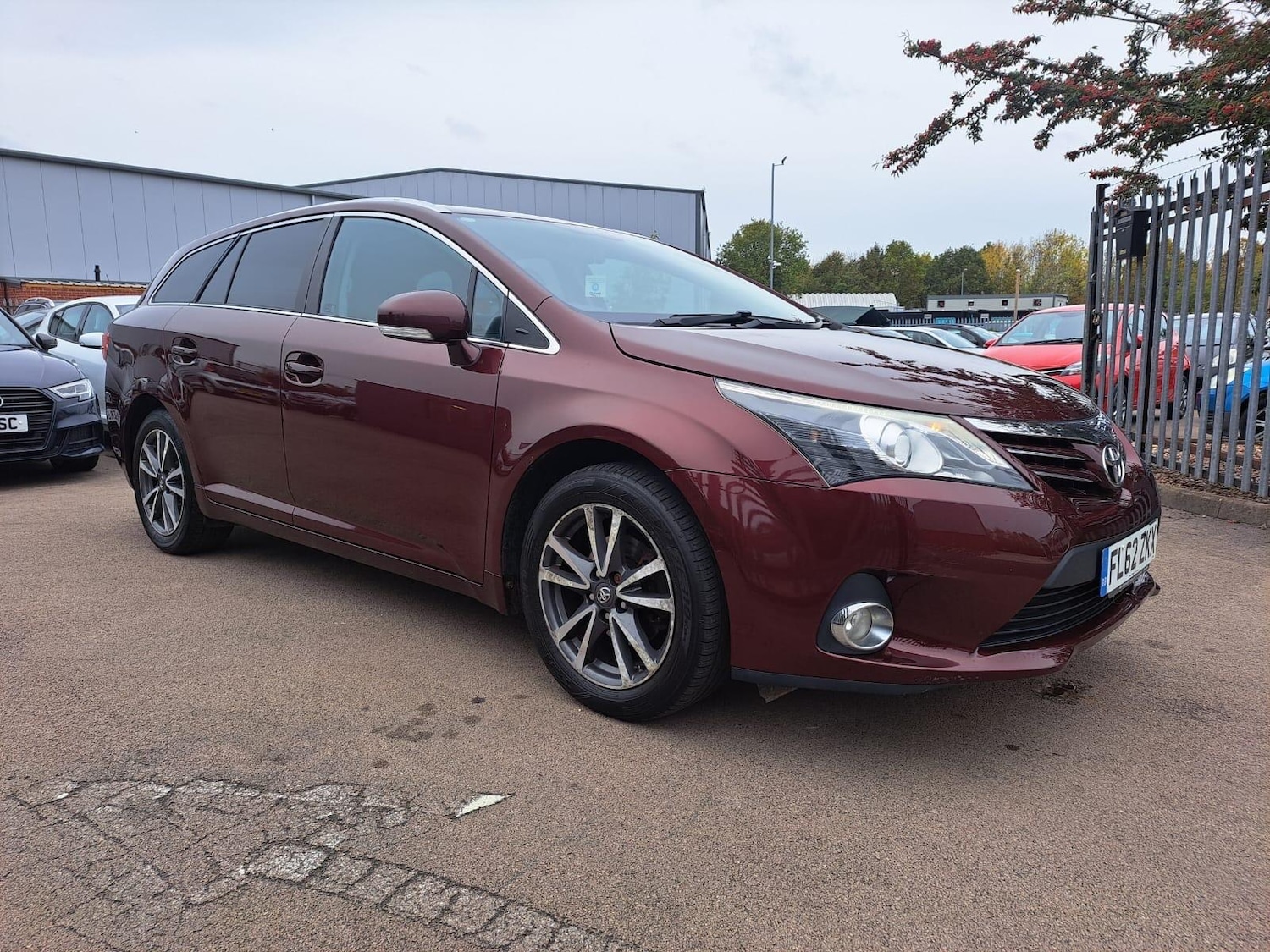 Used Toyota Avensis 2012 for sale - 76380867: Photo 1