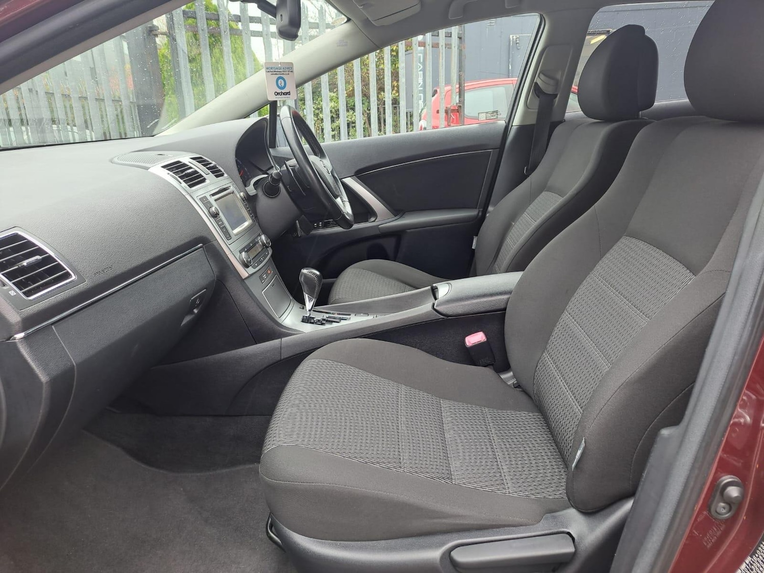 Used Toyota Avensis 2012 for sale - 76380867: Photo 16