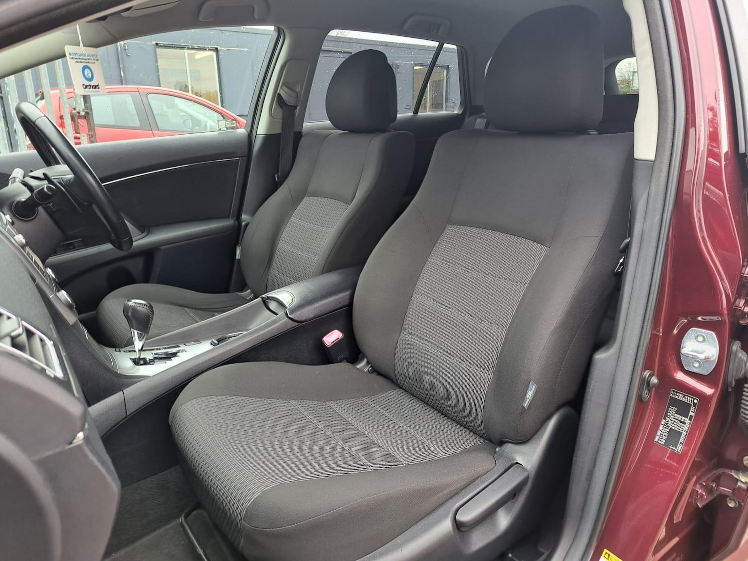 Used Toyota Avensis 2012 for sale - 76380867: Photo 17