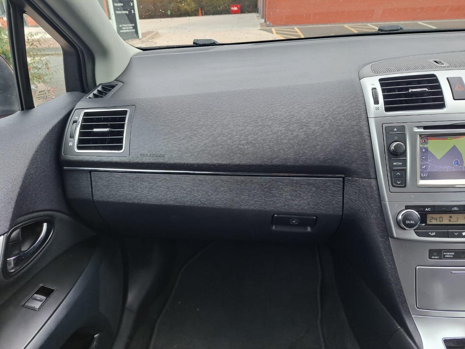 Used Toyota Avensis 2012 for sale - 76380867: Photo 22