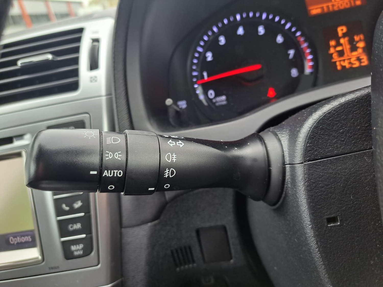 Used Toyota Avensis 2012 for sale - 76380867: Photo 25