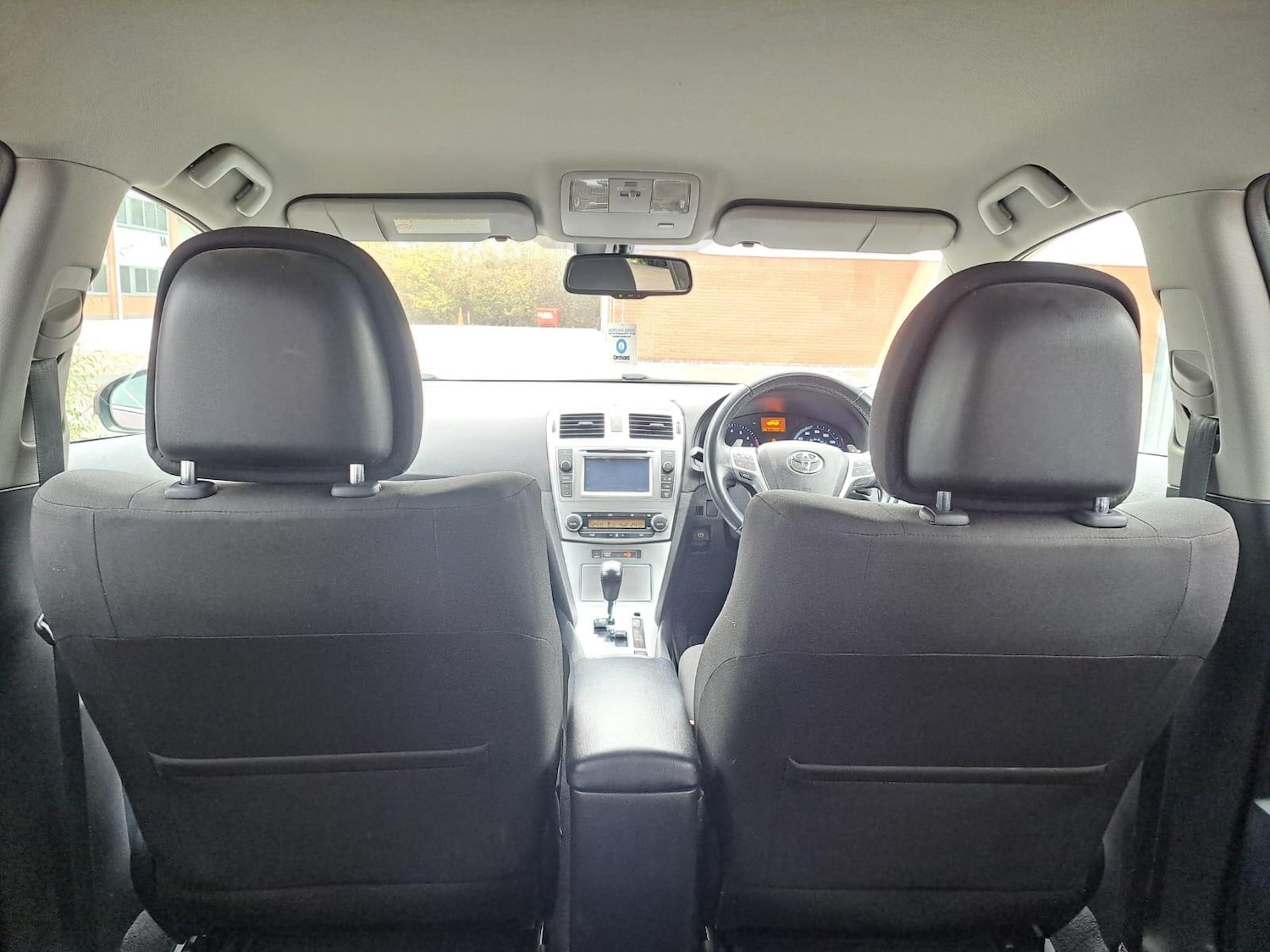 Used Toyota Avensis 2012 for sale - 76380867: Photo 28