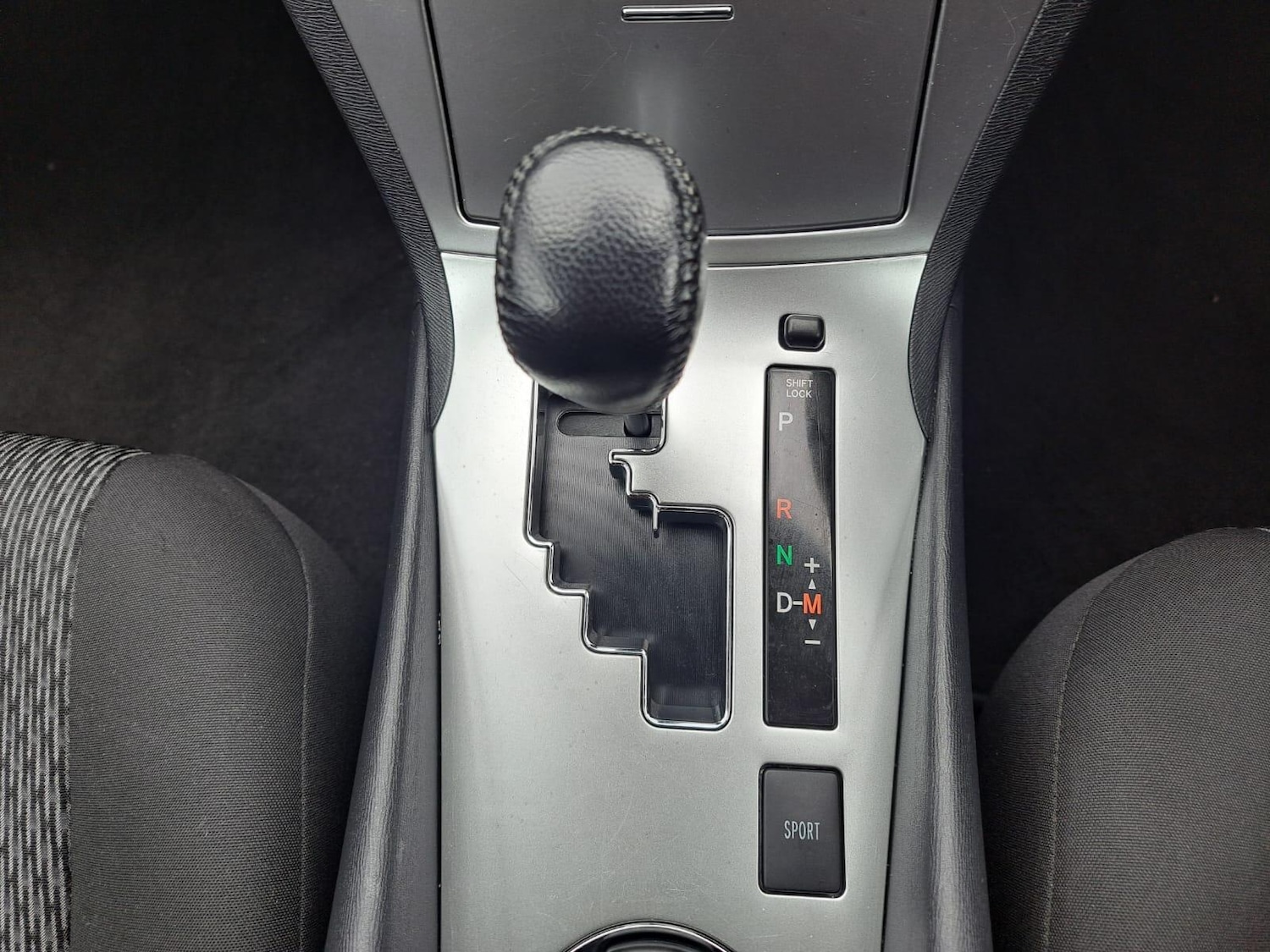 Used Toyota Avensis 2012 for sale - 76380867: Photo 30