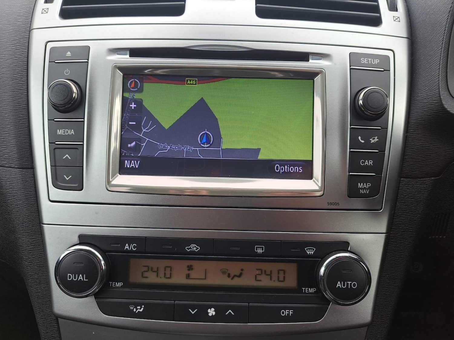 Used Toyota Avensis 2012 for sale - 76380867: Photo 32