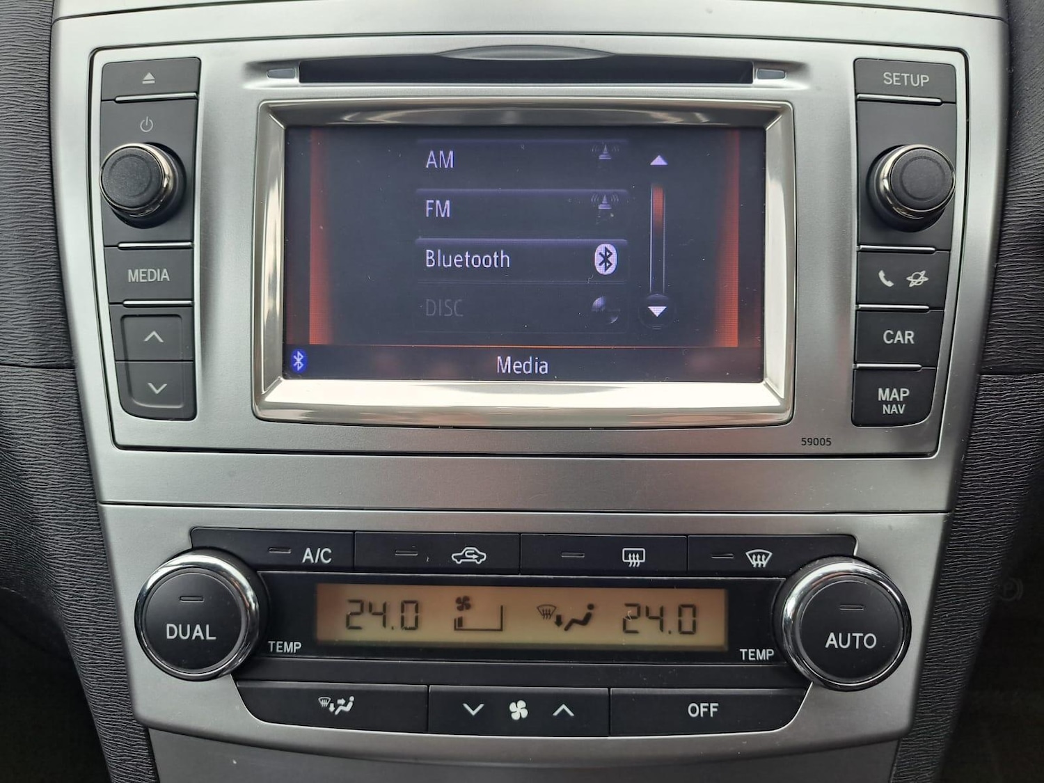 Used Toyota Avensis 2012 for sale - 76380867: Photo 34