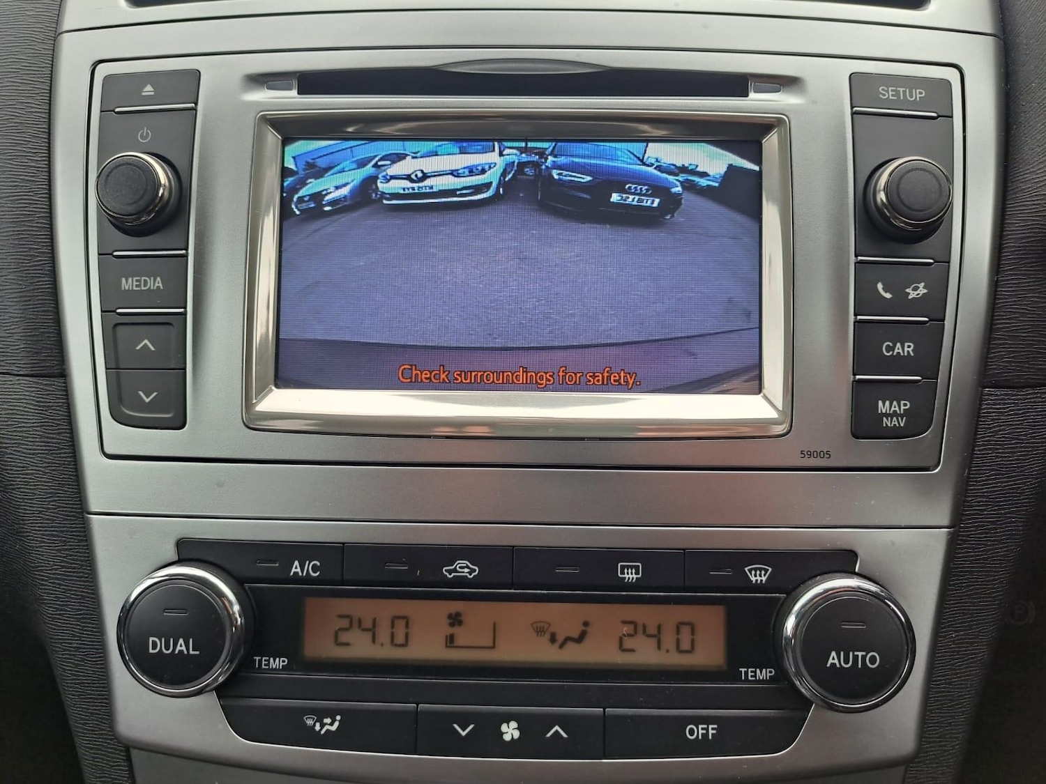 Used Toyota Avensis 2012 for sale - 76380867: Photo 39