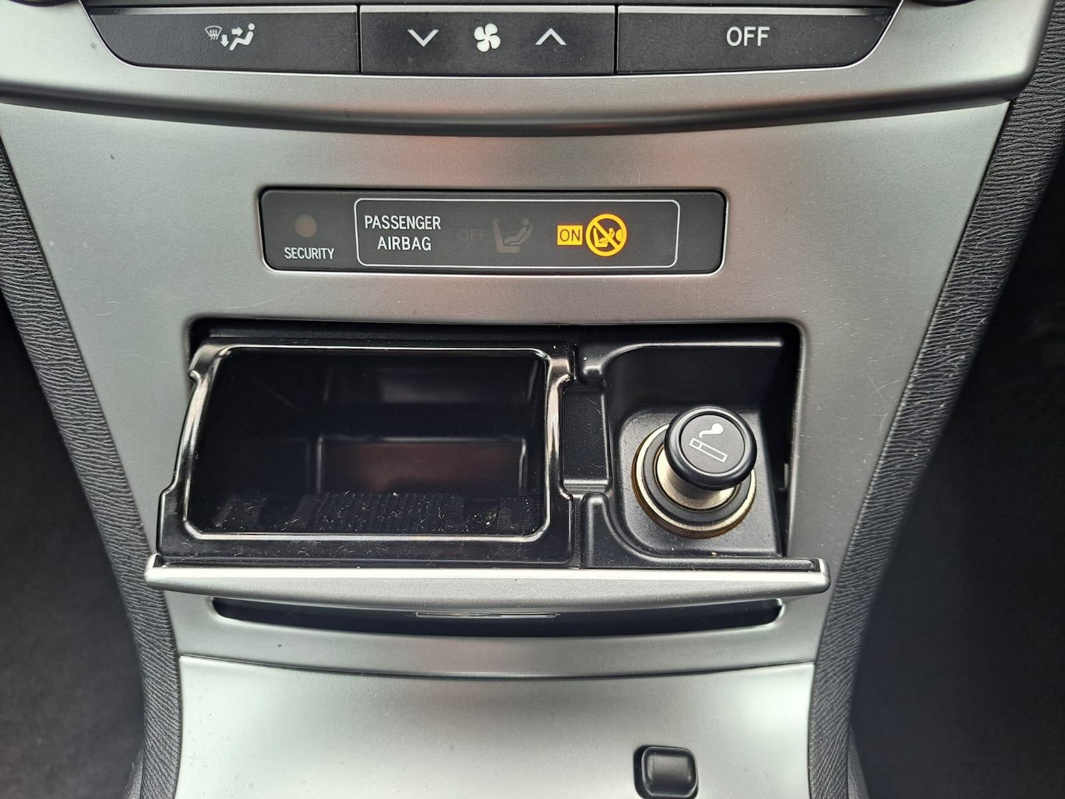 Used Toyota Avensis 2012 for sale - 76380867: Photo 42