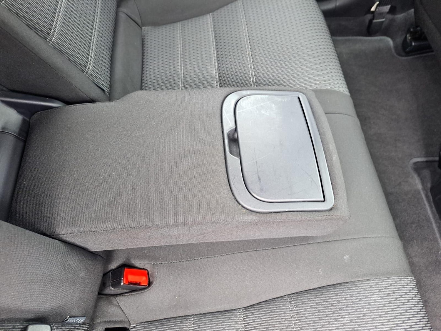 Used Toyota Avensis 2012 for sale - 76380867: Photo 45