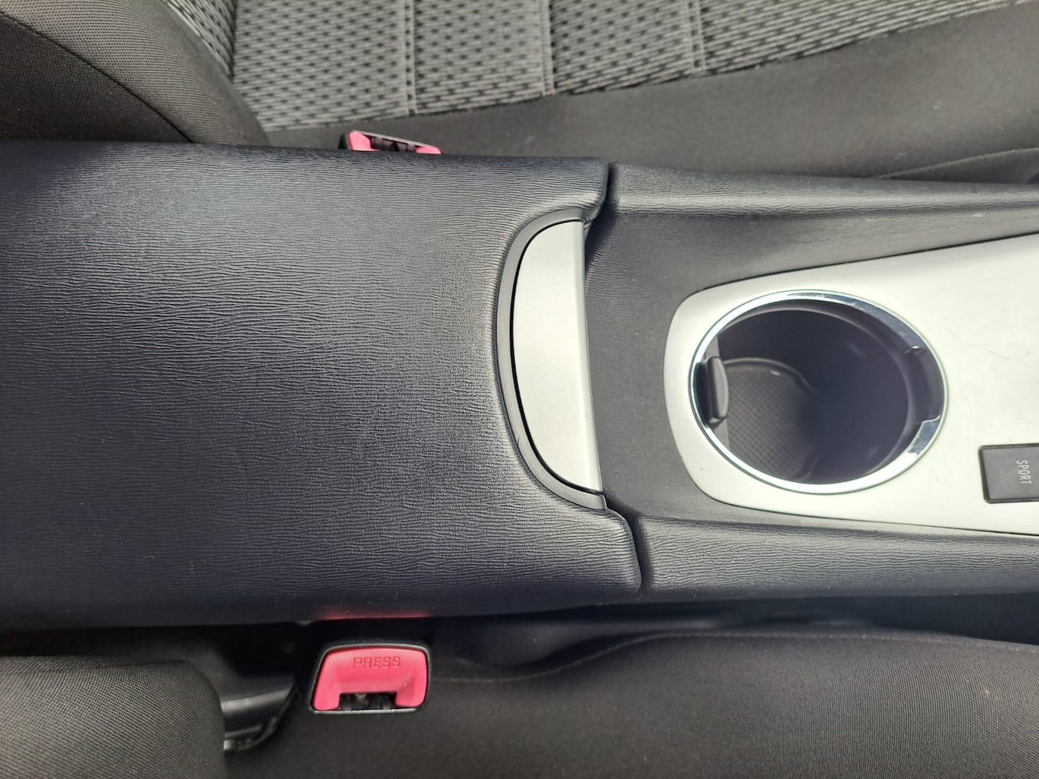 Used Toyota Avensis 2012 for sale - 76380867: Photo 48