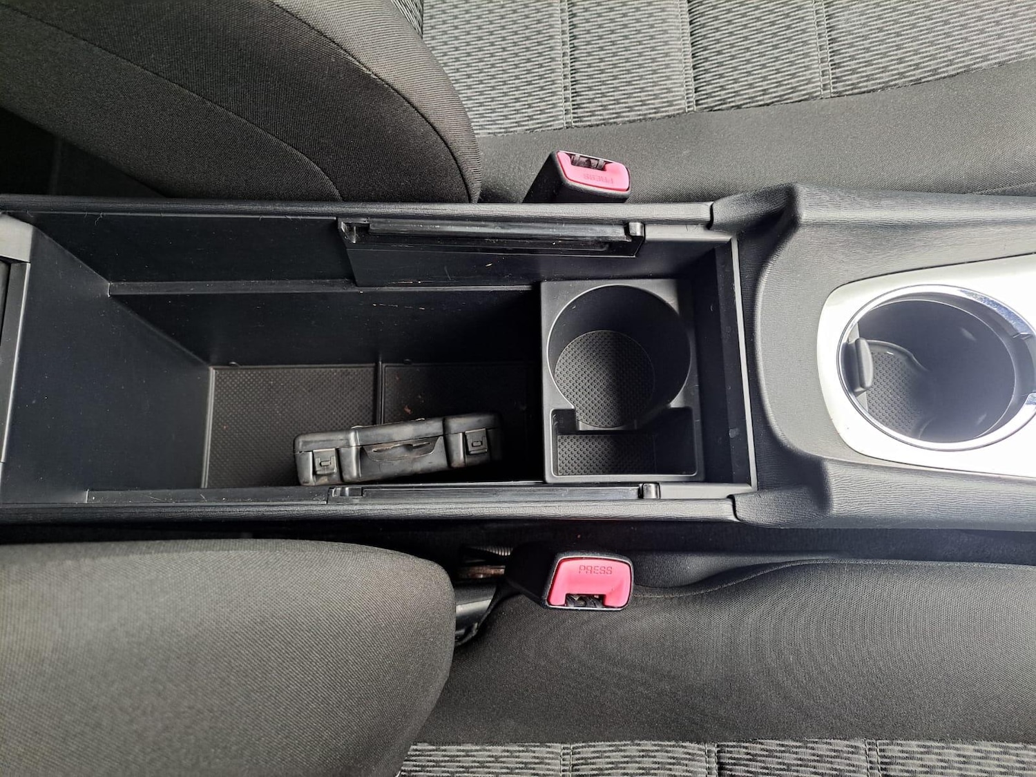 Used Toyota Avensis 2012 for sale - 76380867: Photo 49