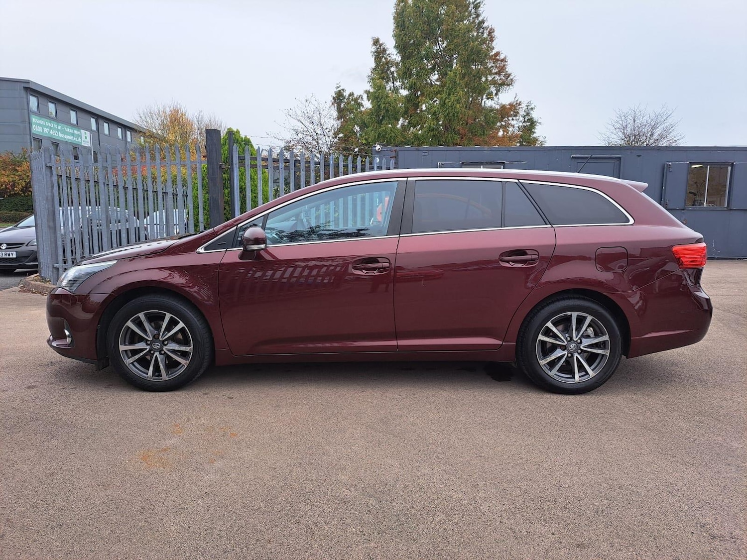 Used Toyota Avensis 2012 for sale - 76380867: Photo 7