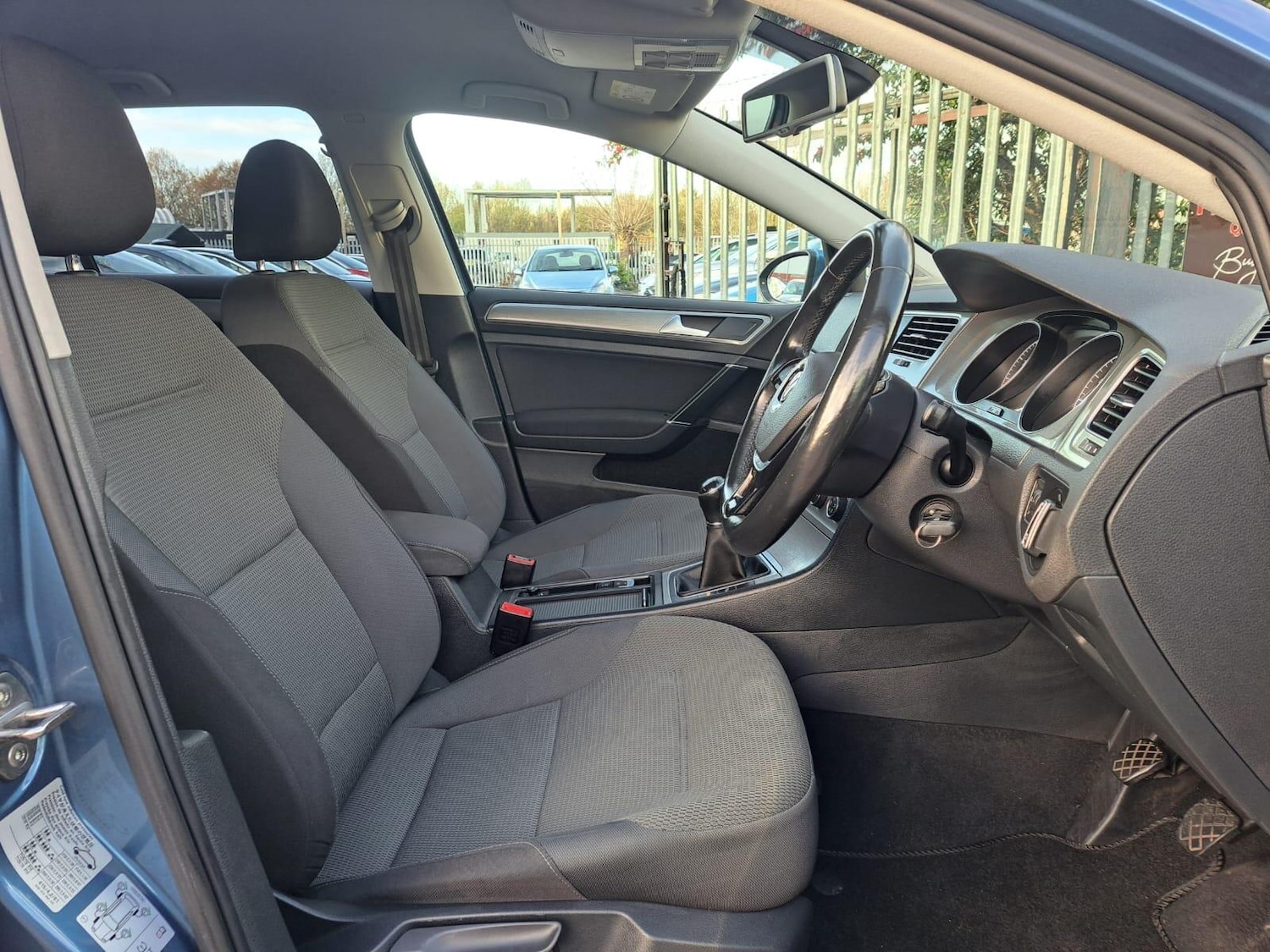 Used Volkswagen Golf 2015 for sale - 76633267: Photo 10