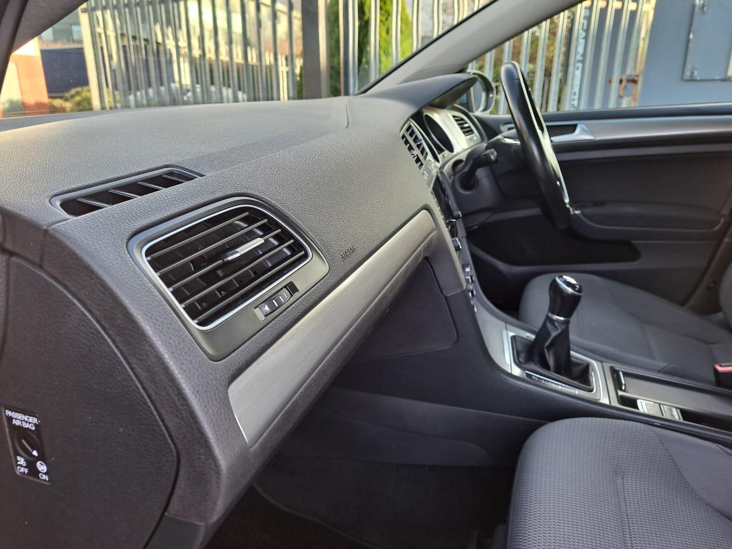 Used Volkswagen Golf 2015 for sale - 76633267: Photo 15