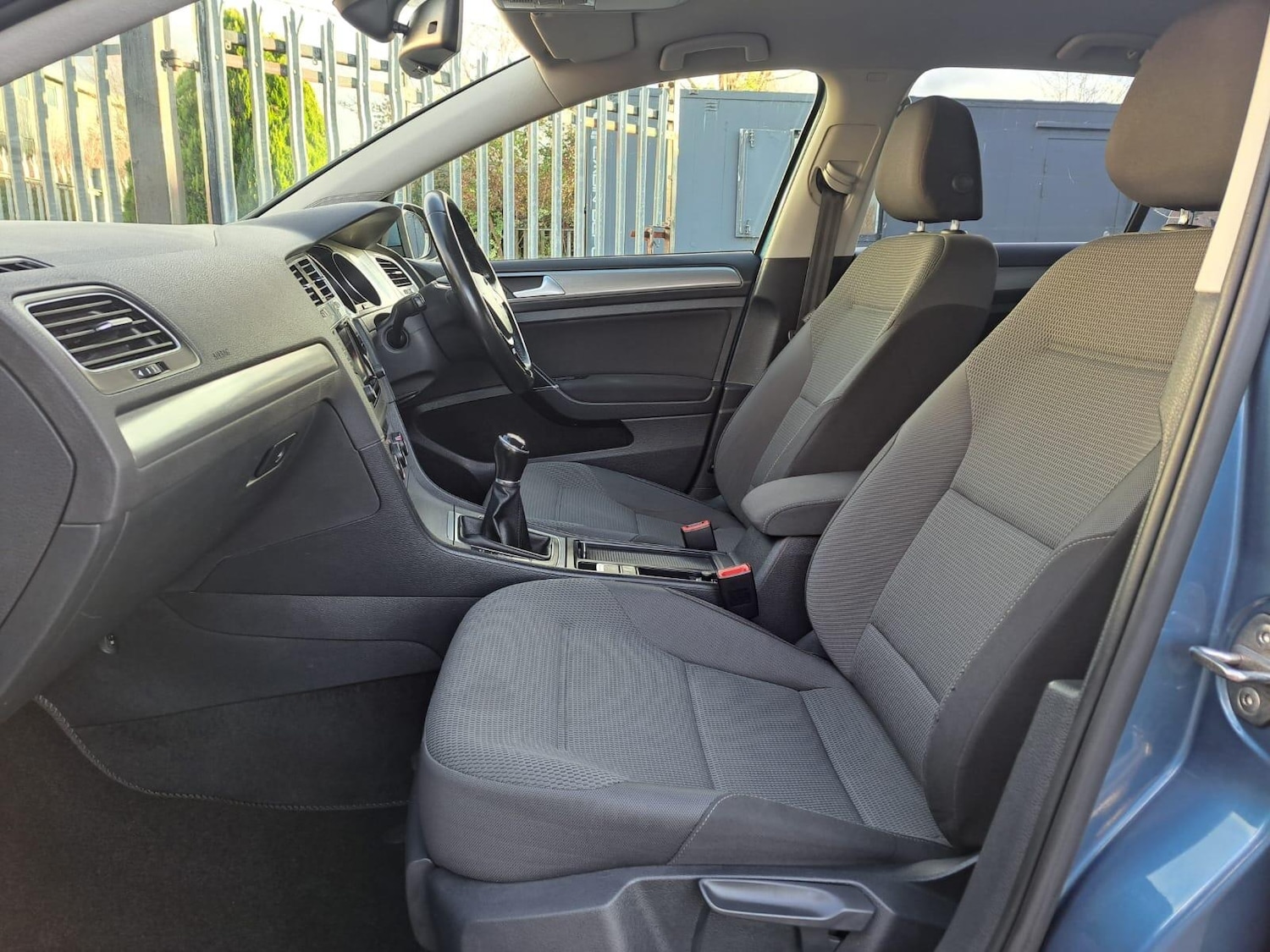 Used Volkswagen Golf 2015 for sale - 76633267: Photo 17