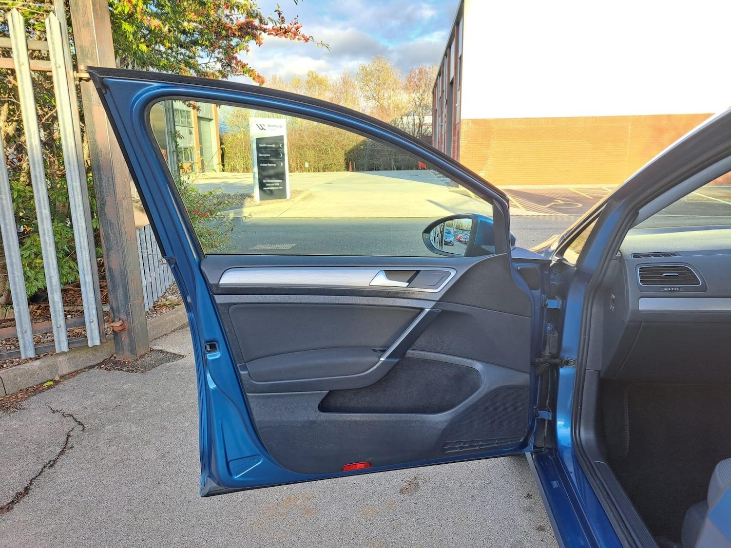 Used Volkswagen Golf 2015 for sale - 76633267: Photo 68