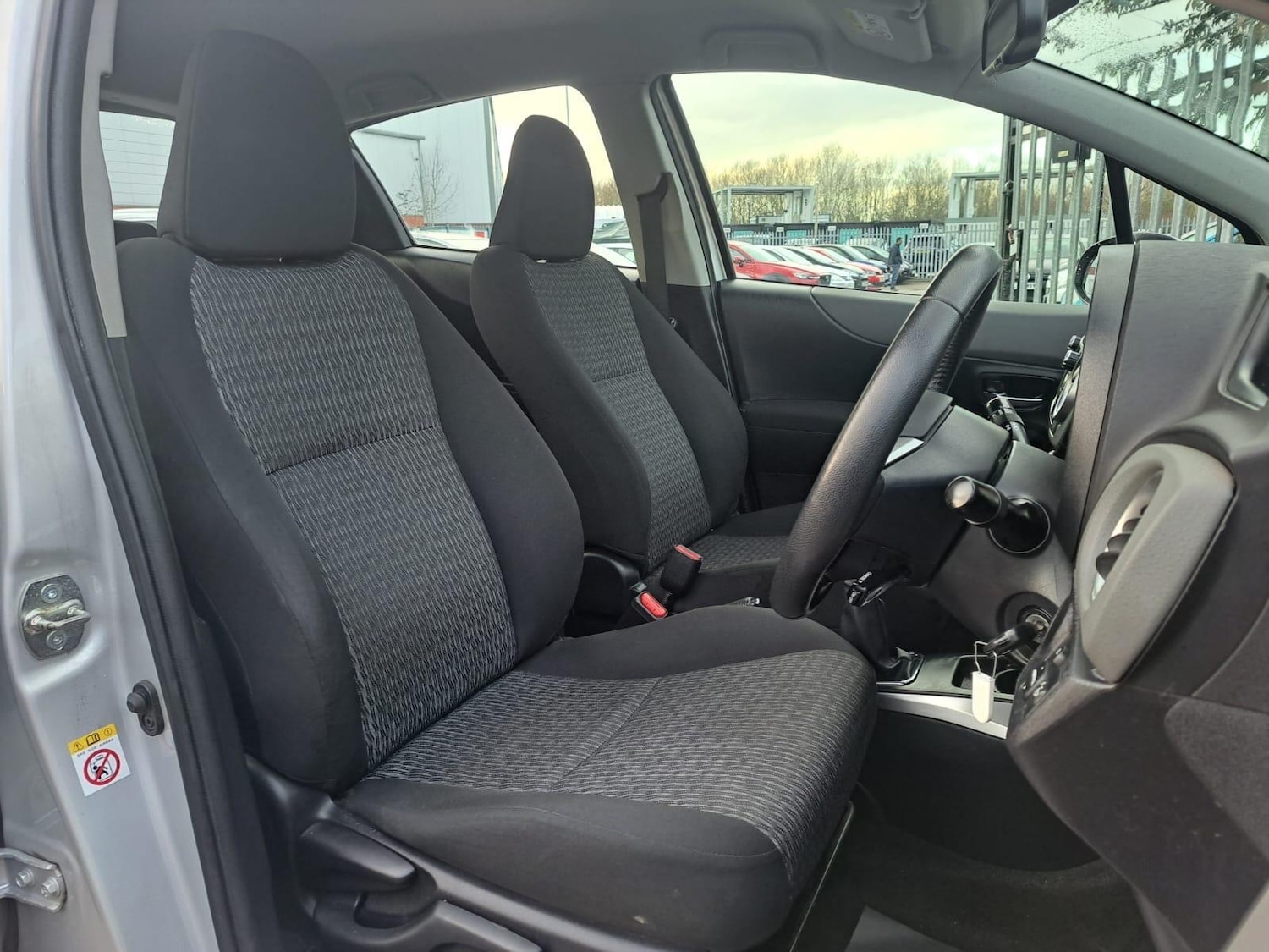 Used Toyota Yaris 2014 for sale - 77387002: Photo 11