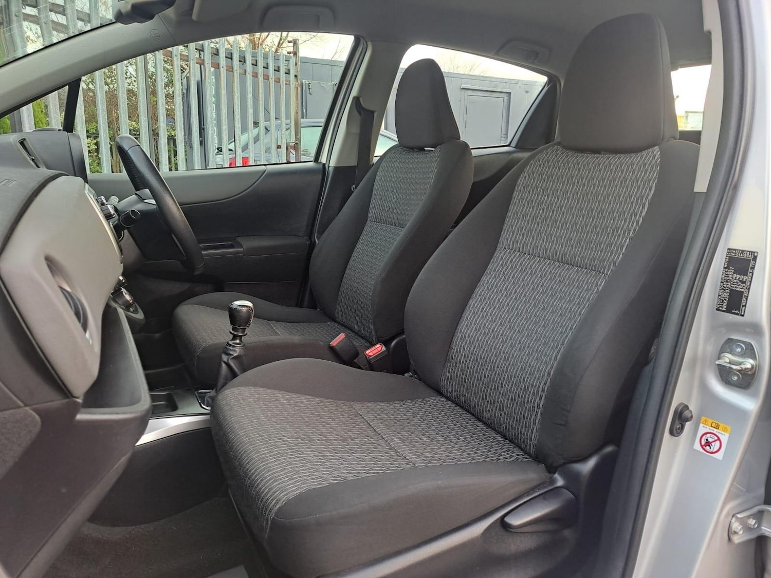 Used Toyota Yaris 2014 for sale - 77387002: Photo 18