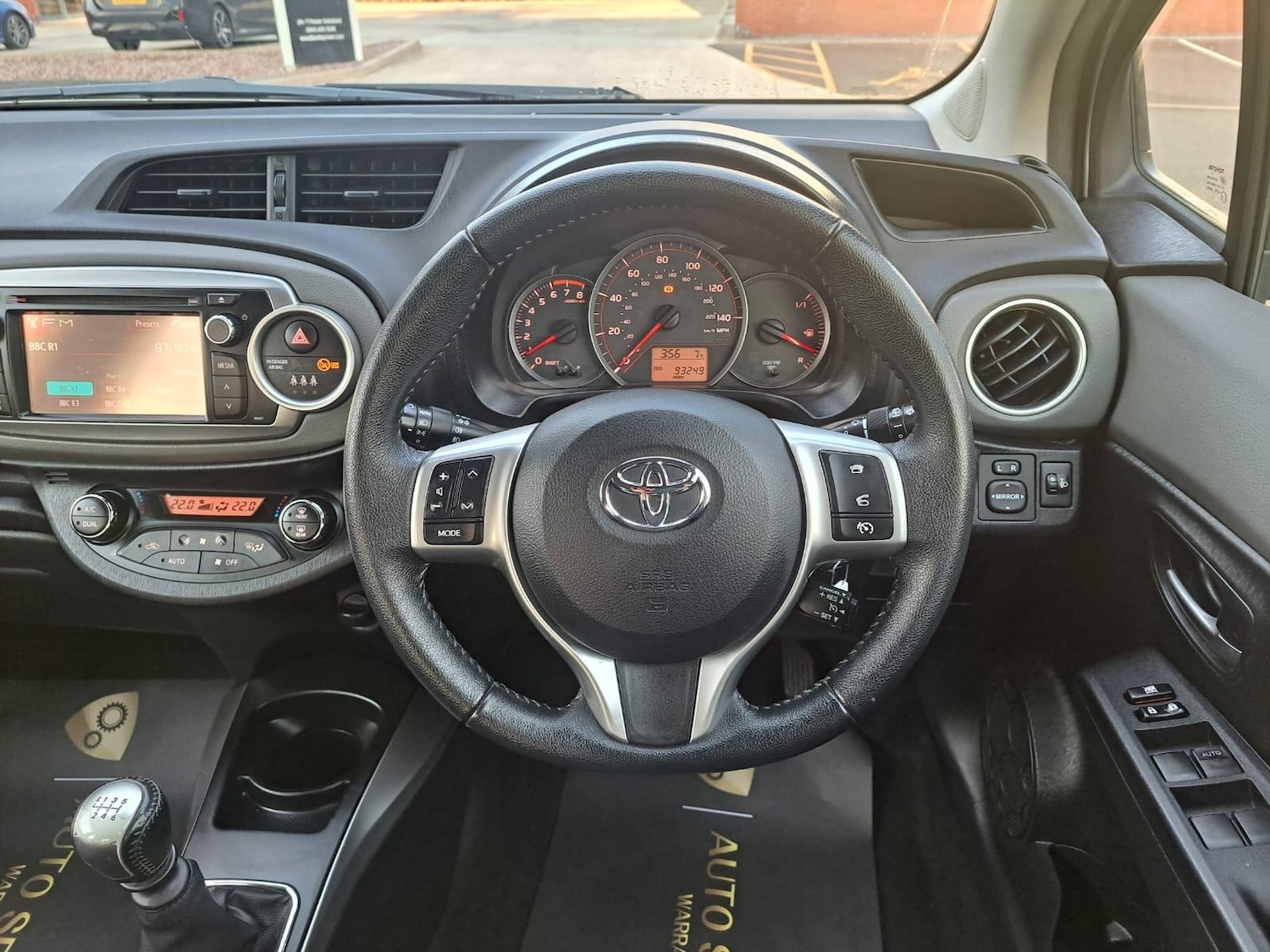 Used Toyota Yaris 2014 for sale - 77387002: Photo 22