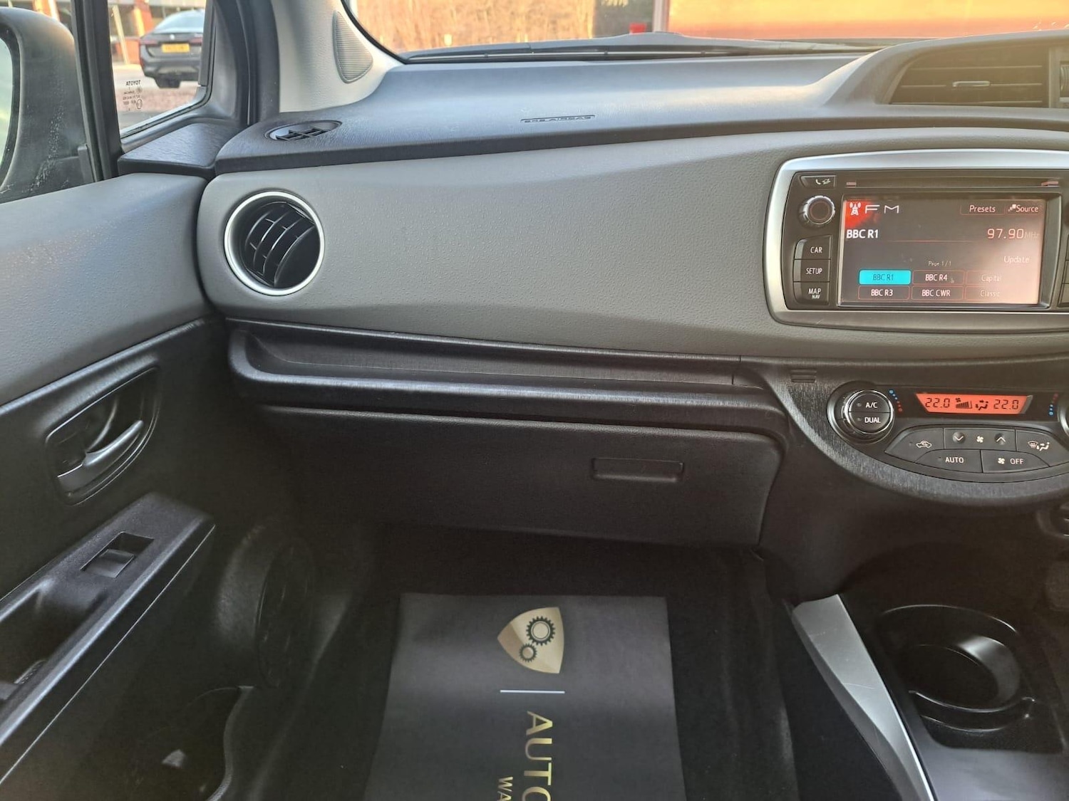 Used Toyota Yaris 2014 for sale - 77387002: Photo 23